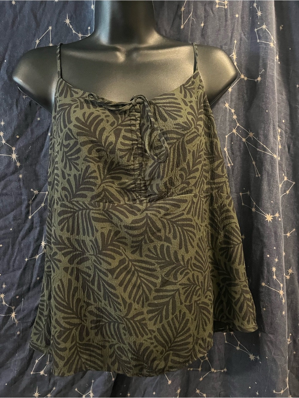 Reitmans Olive Green and Black Leaf-Print Camisole